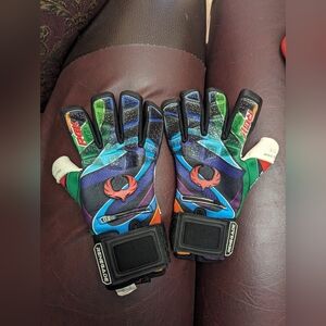 Goalkeeper gloves size 9